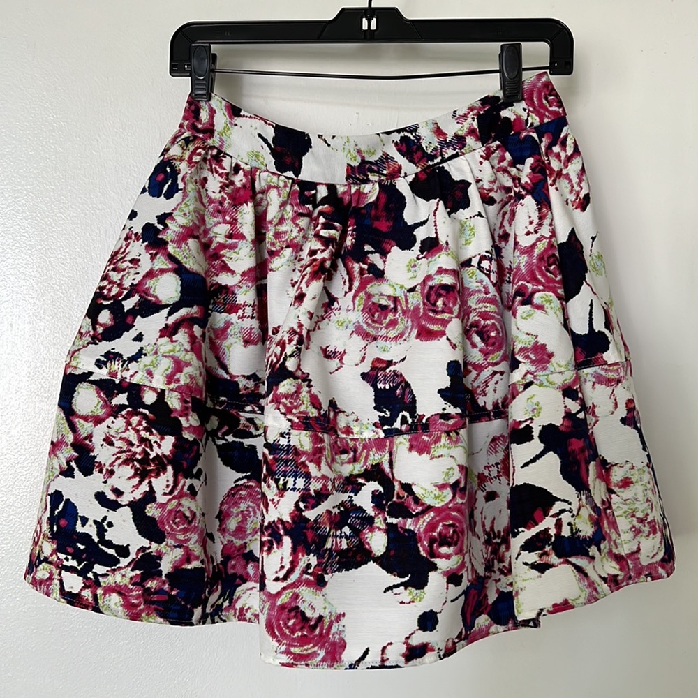 EXPRESS FLORAL SKATER SKIRT. - Picture 1 of 11